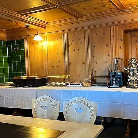 Otel Tschuggen