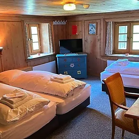 Otel Tschuggen *